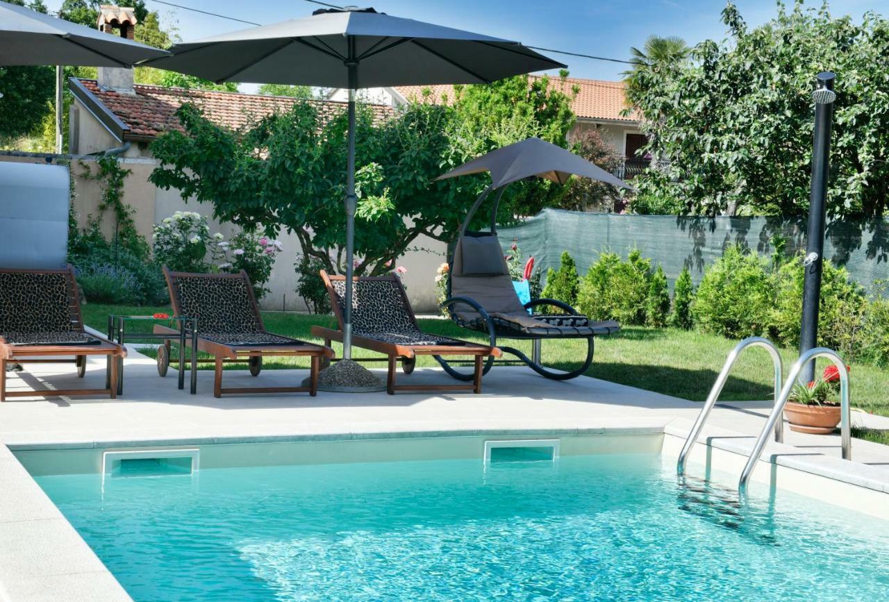 Villa Aromatica Vižinada Екстериор снимка
