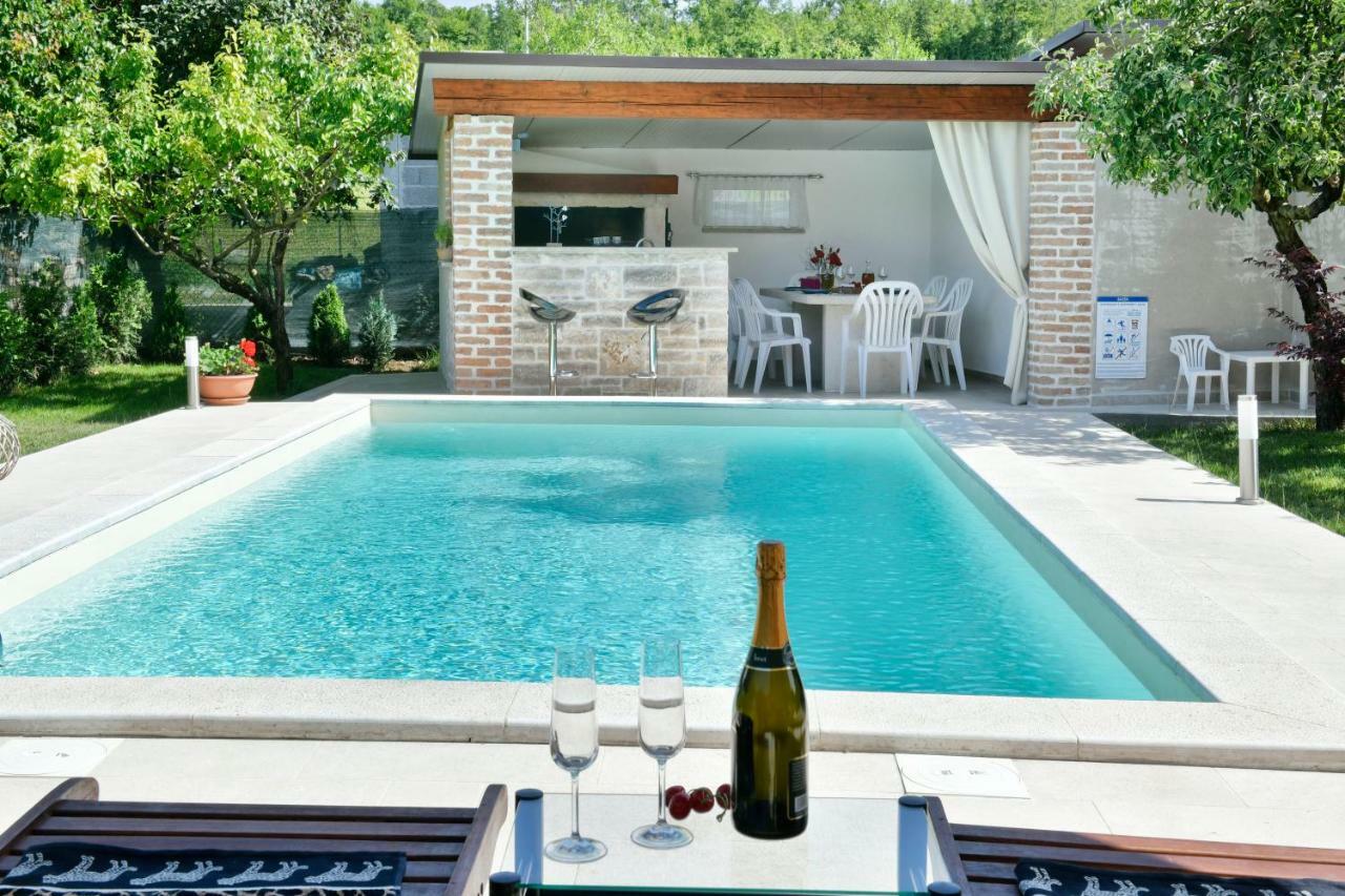 Villa Aromatica Vižinada Екстериор снимка